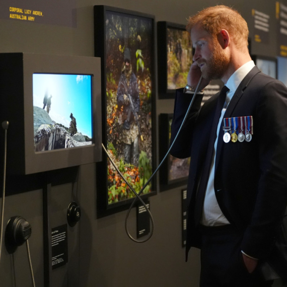 Princ Hari doputovao u nenajavljenu posetu Ukrajini VIDEO