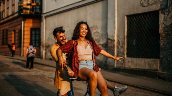 Vrata ljubavne sreće će biti otvorena, ali samo za njih: Ovi horoskopski znakovi će uživati