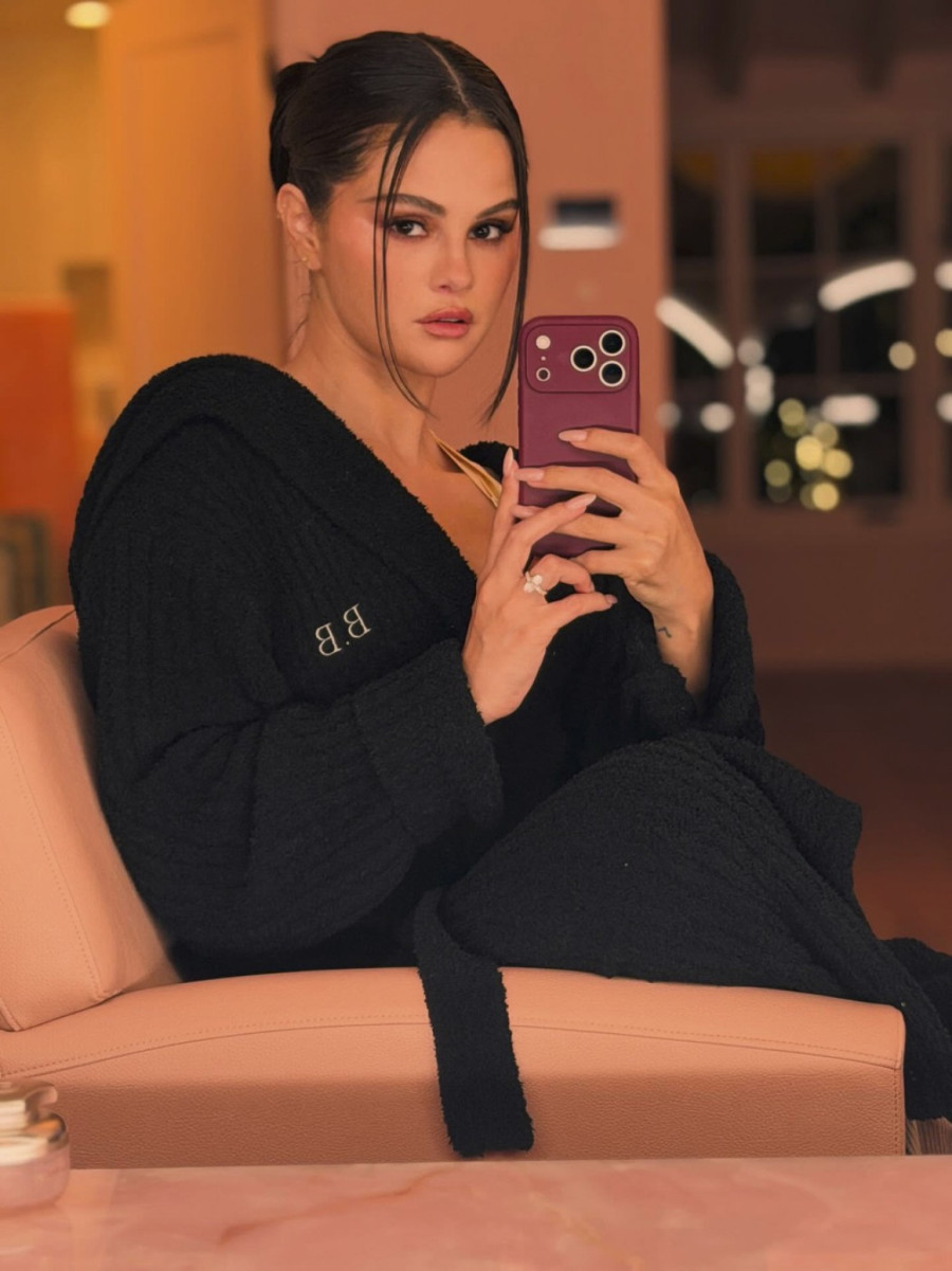 Selena Gomez pokazala lice bez šminke i bez filtera: Ovo nije ona, priznajte FOTO