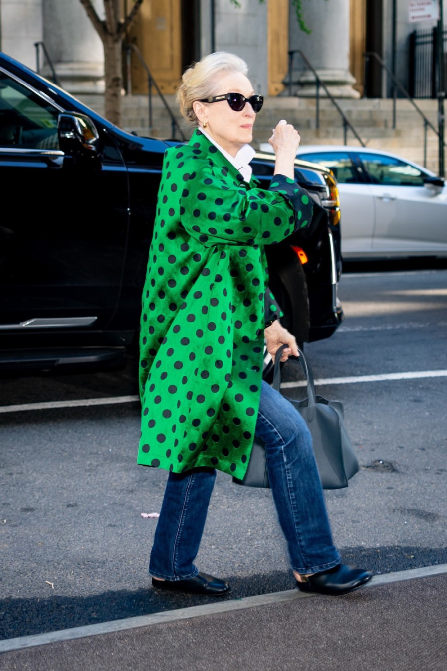 Modna ikona u filmu, ali i van njega: Ovako se nosi kaput samo za hrabre FOTO