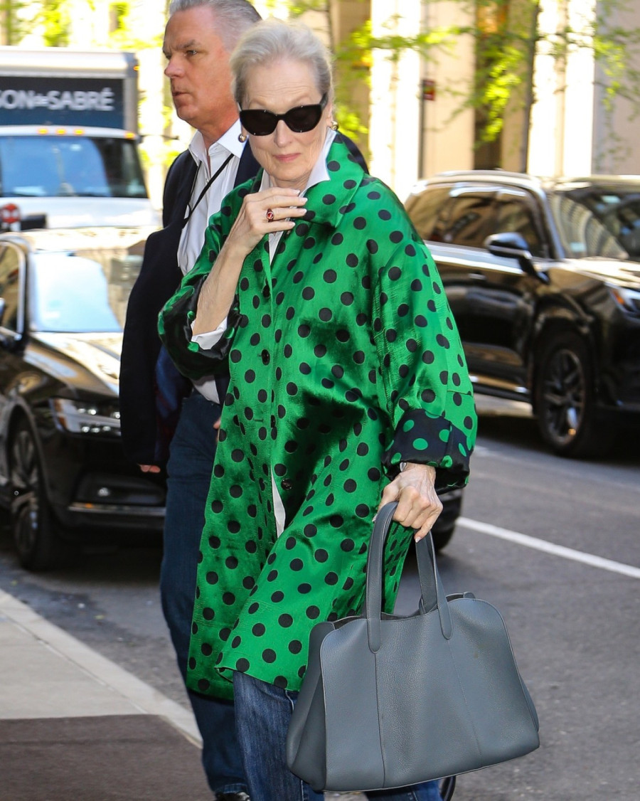 Modna ikona u filmu, ali i van njega: Ovako se nosi kaput samo za hrabre FOTO