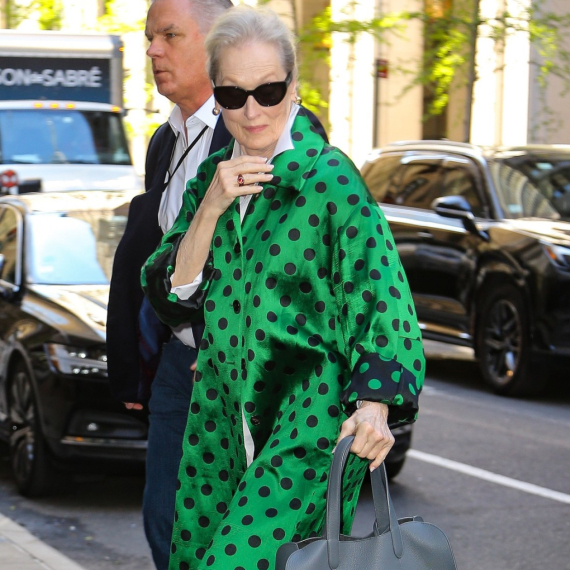 Modna ikona u filmu, ali i van njega: Ovako se nosi kaput samo za hrabre FOTO