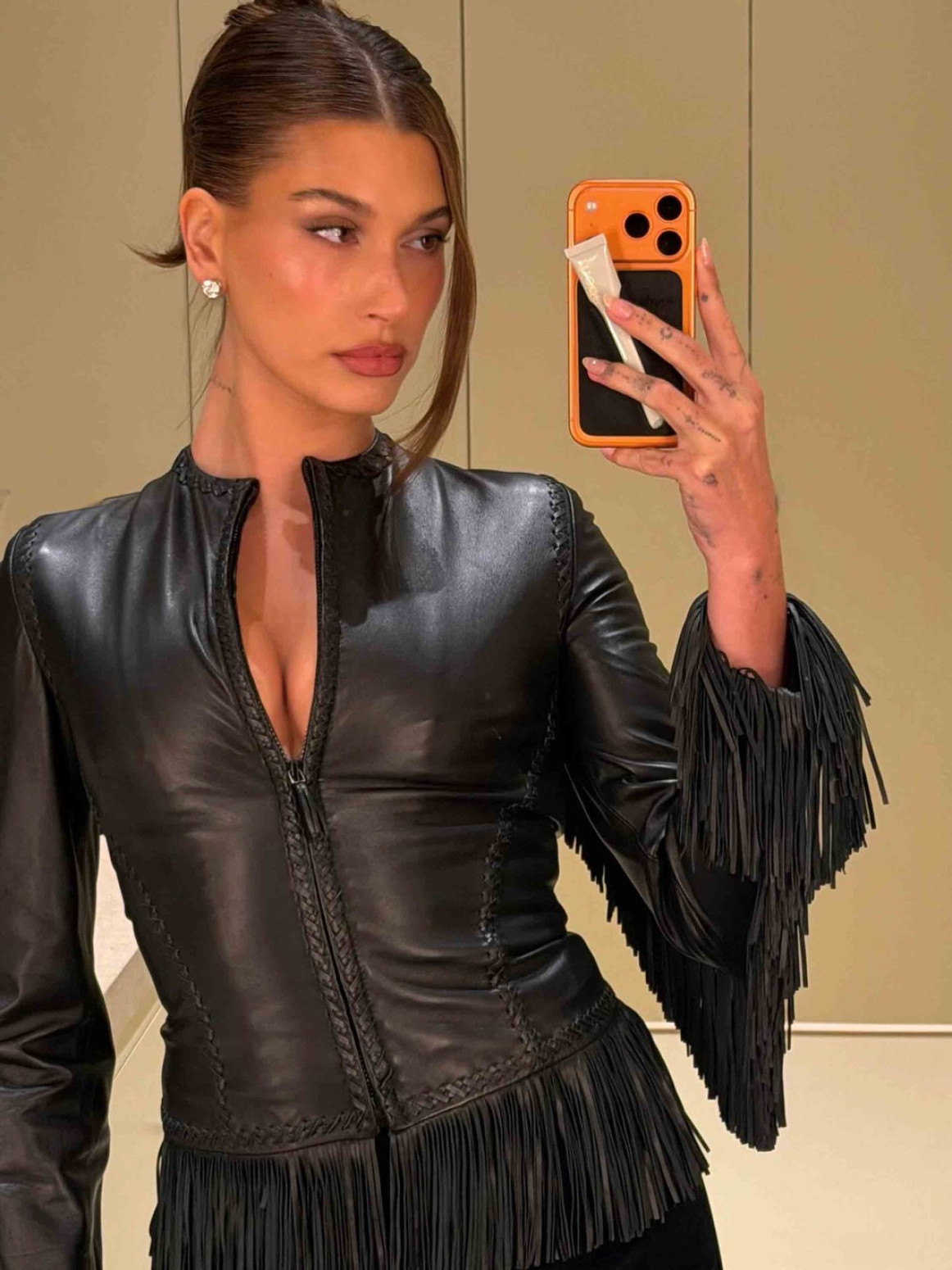 Tri miliona lajkova za njenu zadnjicu: Slavna manekenka napravila haos na Instagramu FOTO