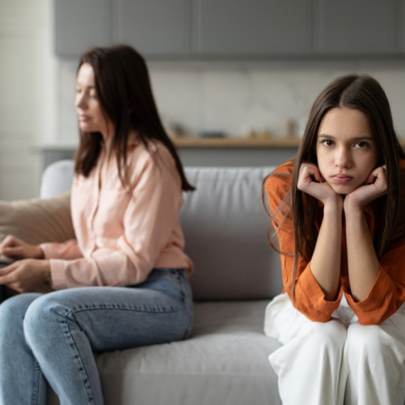 Rečenice kojima roditelji udaljavaju odraslu decu od sebe