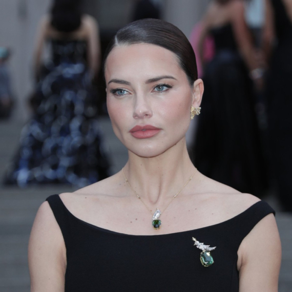 Možete biti i Adrijana Lima – džabe: Ove znakove najviše privlači visoka inteligencija