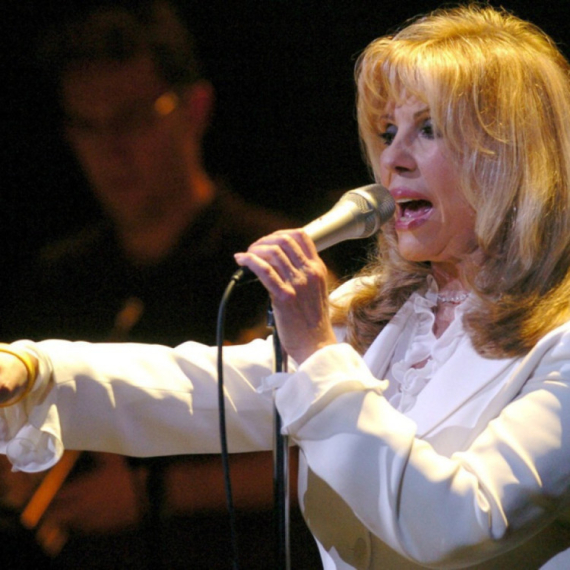 Nensi Sinatra burno reagovala zbog Trampovog poteza: "Ovo je svetogrđe" FOTO