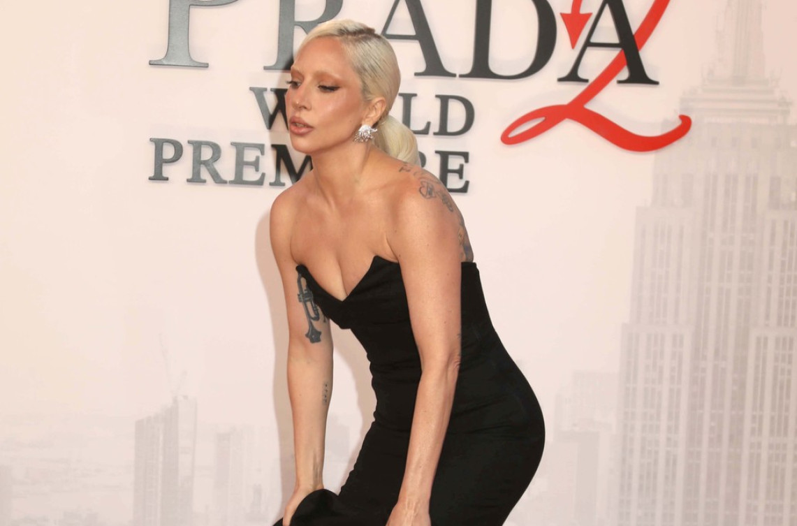 Kraljica tame iznenadila: Nakon svih uvreda – lepša je nego ikad FOTO