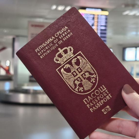 Najavljene izmene pasoša: Neće više biti bordo boje