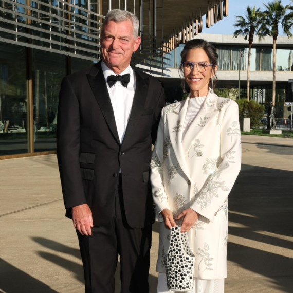 Najbogatija glumica sveta snimljena sa mužem milijarderom: "Udala sam se za njega iz ljubavi" FOTO