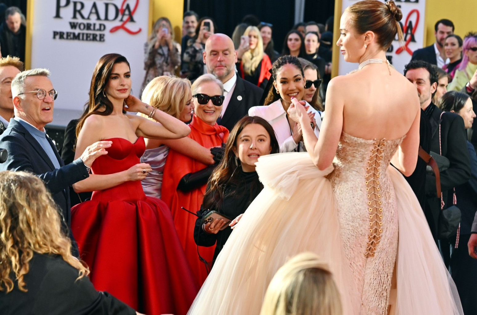 Meril Strip kratko i jasno rekla šta misli o haljini svoje koleginice FOTO/VIDEO