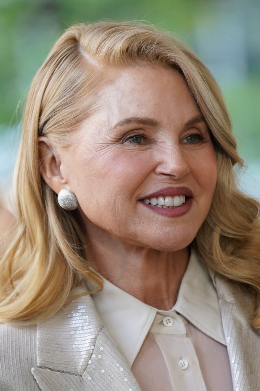 Večita devojčica ipak nije prirodna? Lice slavne manekenke na meti komentara, niko ne zna šta je istina FOTO