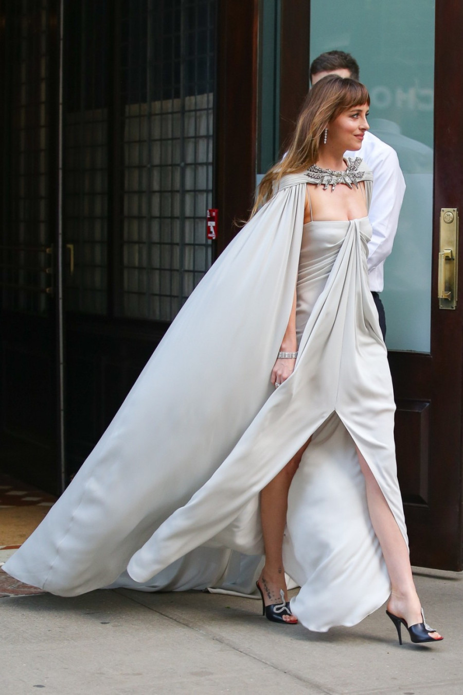 Prava lepotica: I Kejt Midlton bi joj pozavidela na ovom stajlingu FOTO