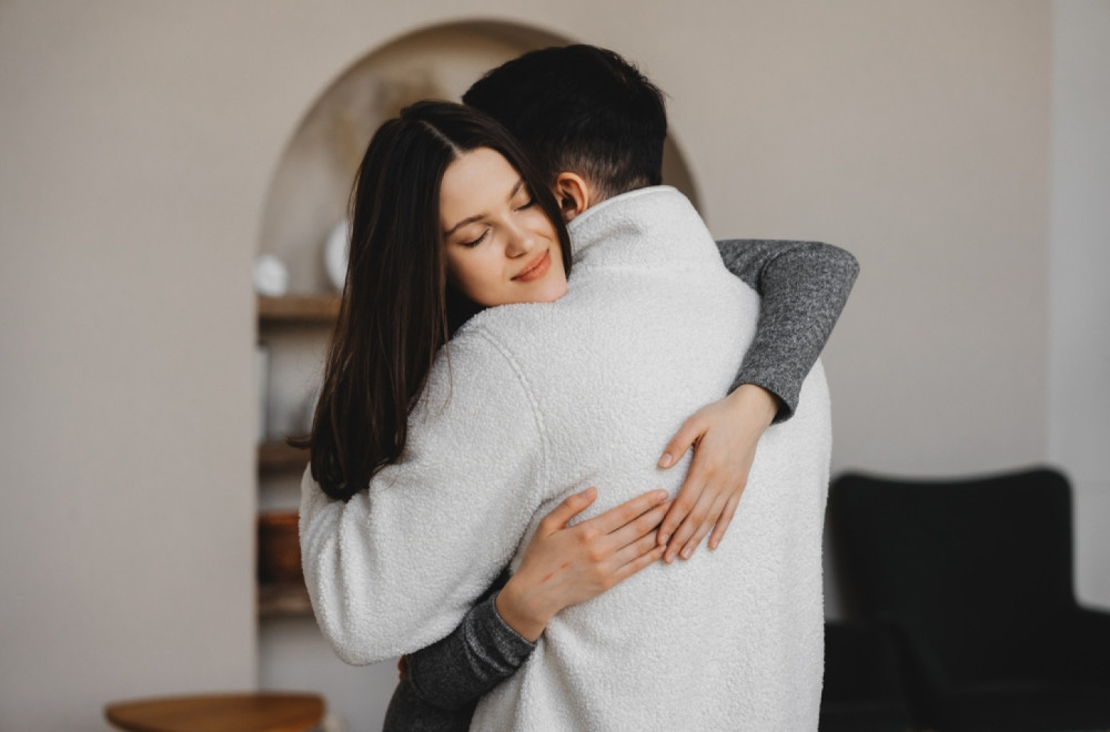 Ili vas drže zajedno ili zbog njih raskidate preko noći: Šta su crvene linije u vezi?