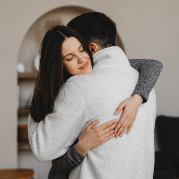 Ili vas drže zajedno ili zbog njih raskidate preko noći: Šta su crvene linije u vezi?