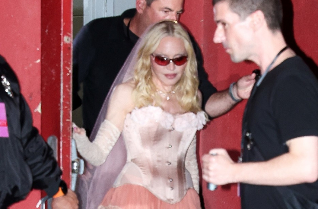 Za Madonu ne važe modna pravila: Uz njen stav ni ovako nešto nije kiks FOTO