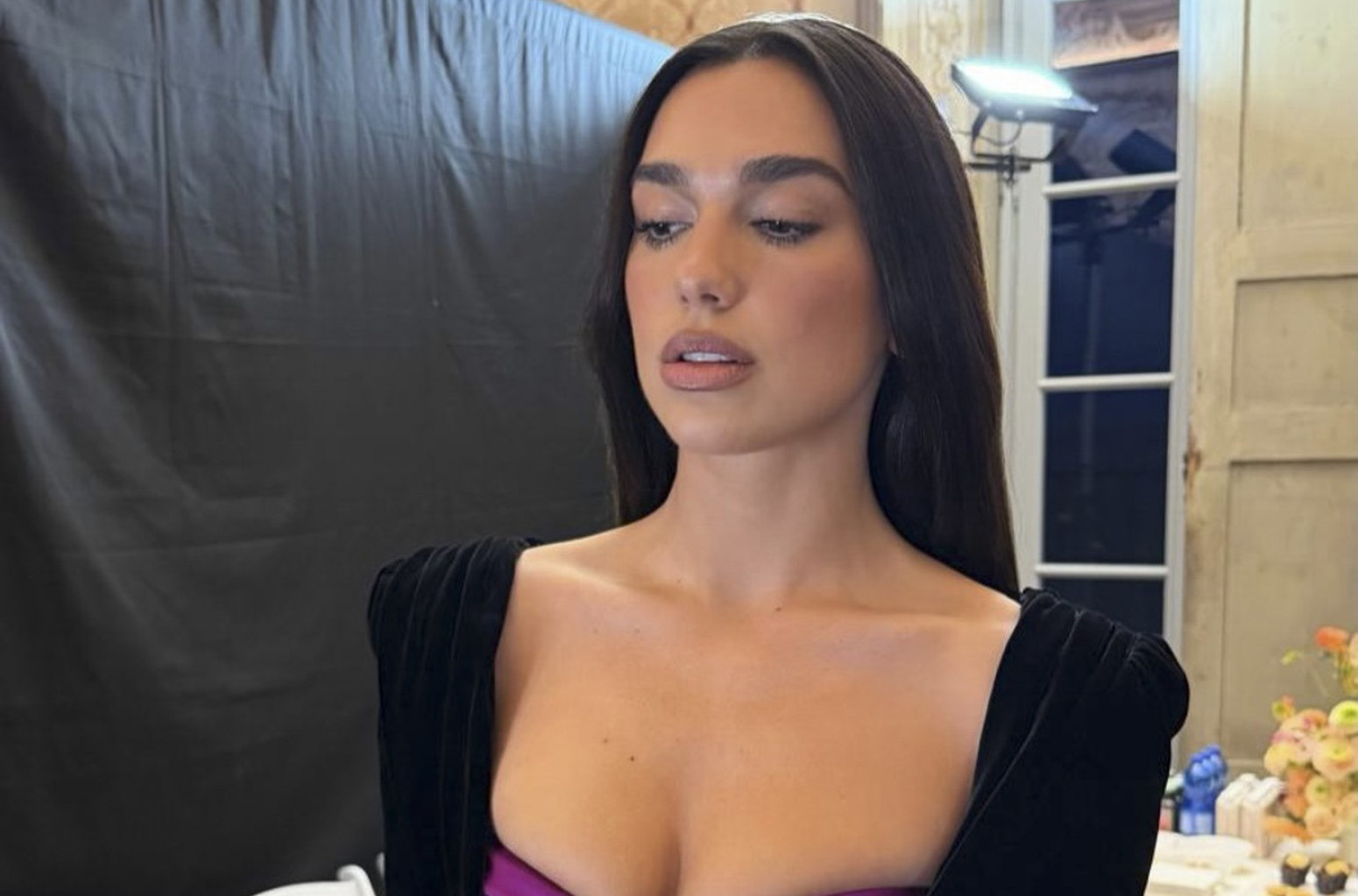 Za provokaciju je uvek pravo vreme: Malo toga je prepustila mašti, šta će reći verenik? FOTO