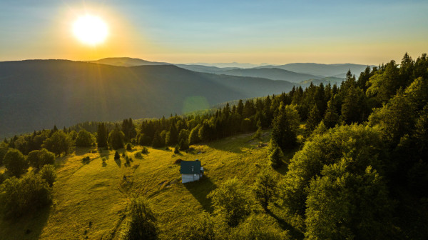 Prvi maj u srpskim selima: Nestvarne destinacije za izlet na kojima vreme sporije teče FOTO