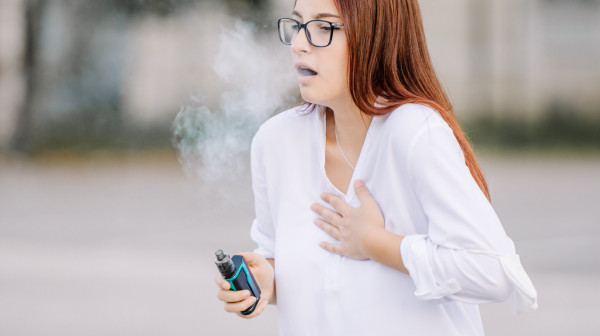 Zbog vejpa pluća "pucaju" kao kokice: Lekari dijagnostikovali novu bolest