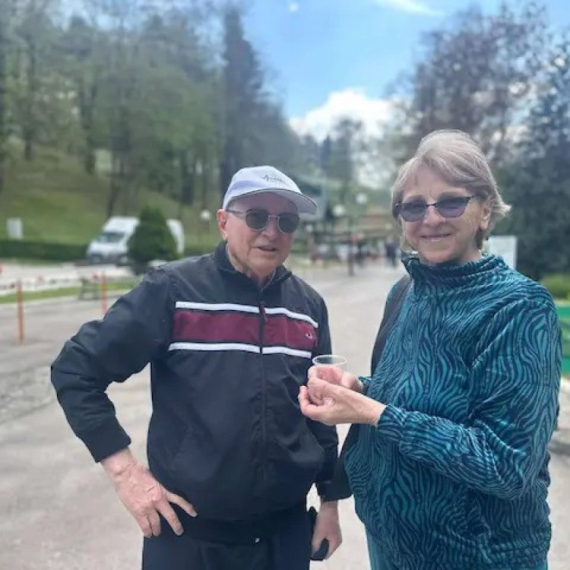 Prešli 2.000 kilometara kako bi došli u srpsku banju: Bračni par iz Francuske oduševljen Gornjom Trepčom FOTO