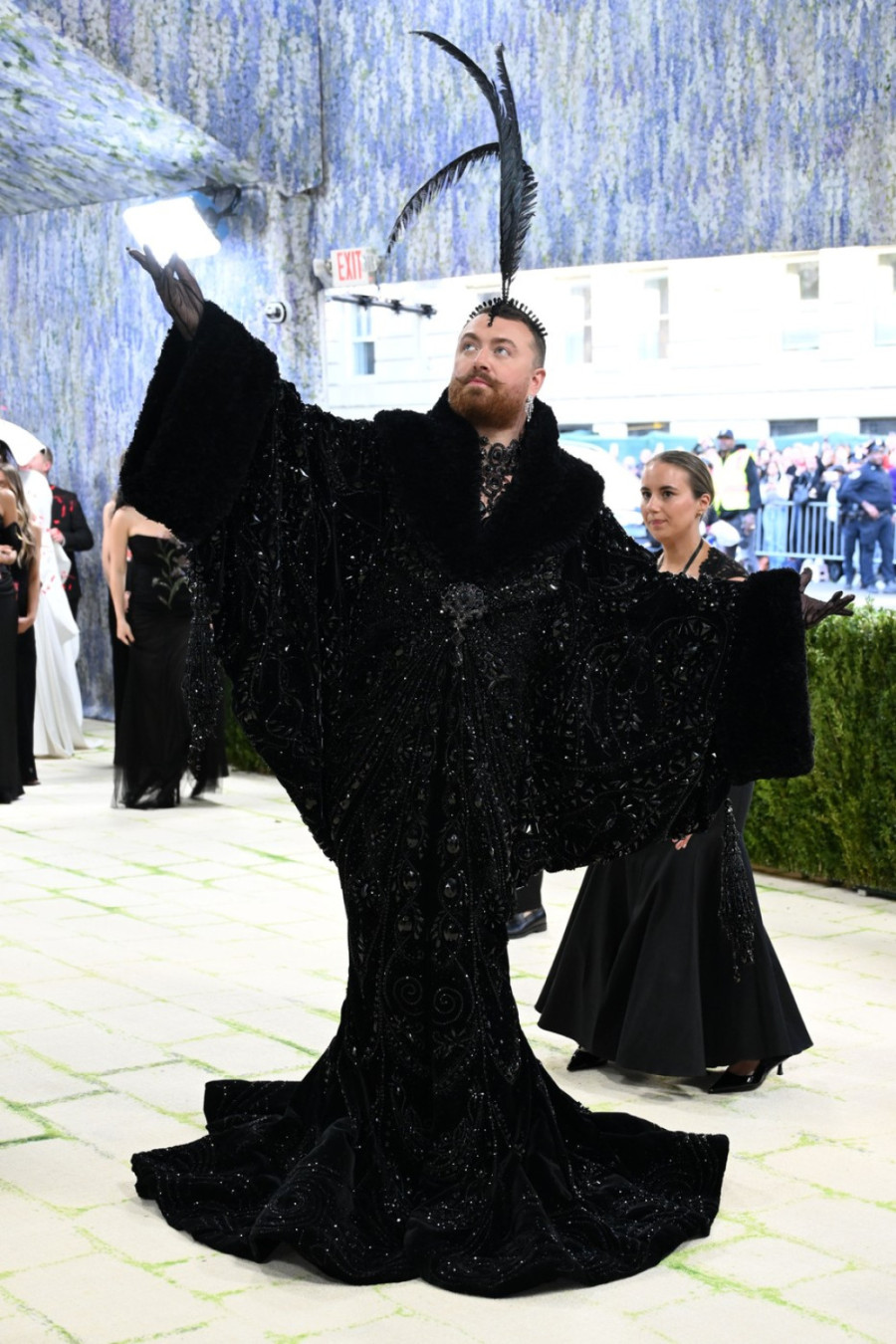 Verili se slavni pevač i modni kreator FOTO