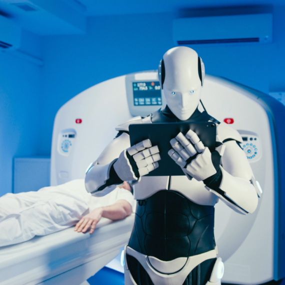 Revolucija u medicini: Roboti presekli pupčanu vrpcu VIDEO