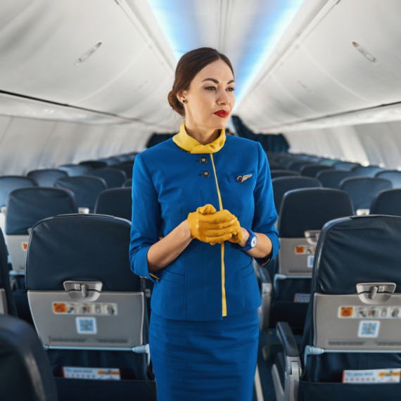 Stjuardesa otkrila koju naviku bi putnici u avionu trebalo da izbegavaju tokom leta: Može biti rizično