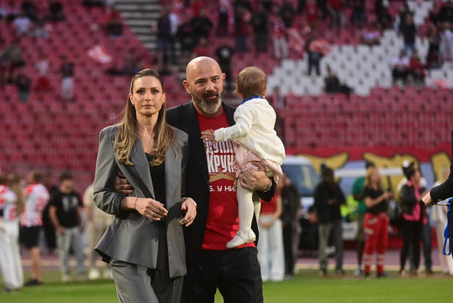 Dejan Stanković pokazao drugu suprugu: Ćerkica ukrala pažnju na Marakani FOTO