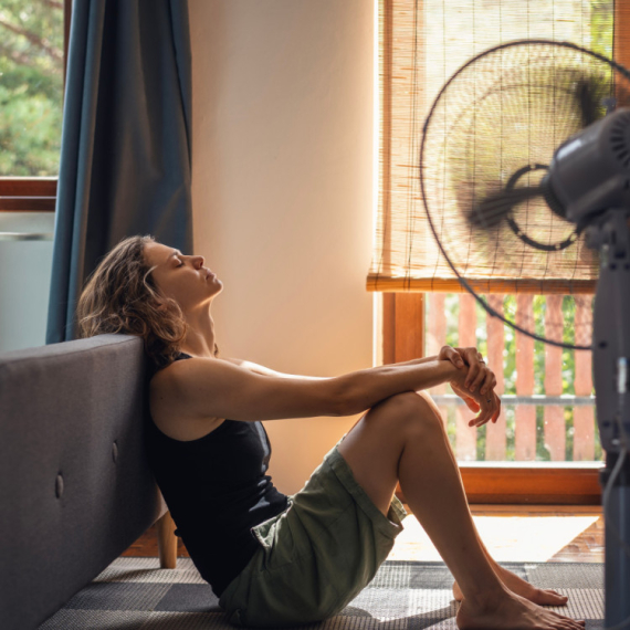 Ovaj trik hladi spavaću sobu za pet minuta bez ventilatora