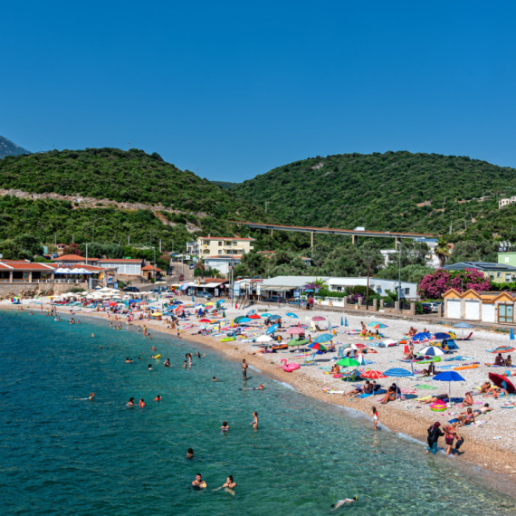 Srpski turisti i dalje najbrojniji: Crna Gora objavila podatke o broju gostiju, jedna stvar iznenadila