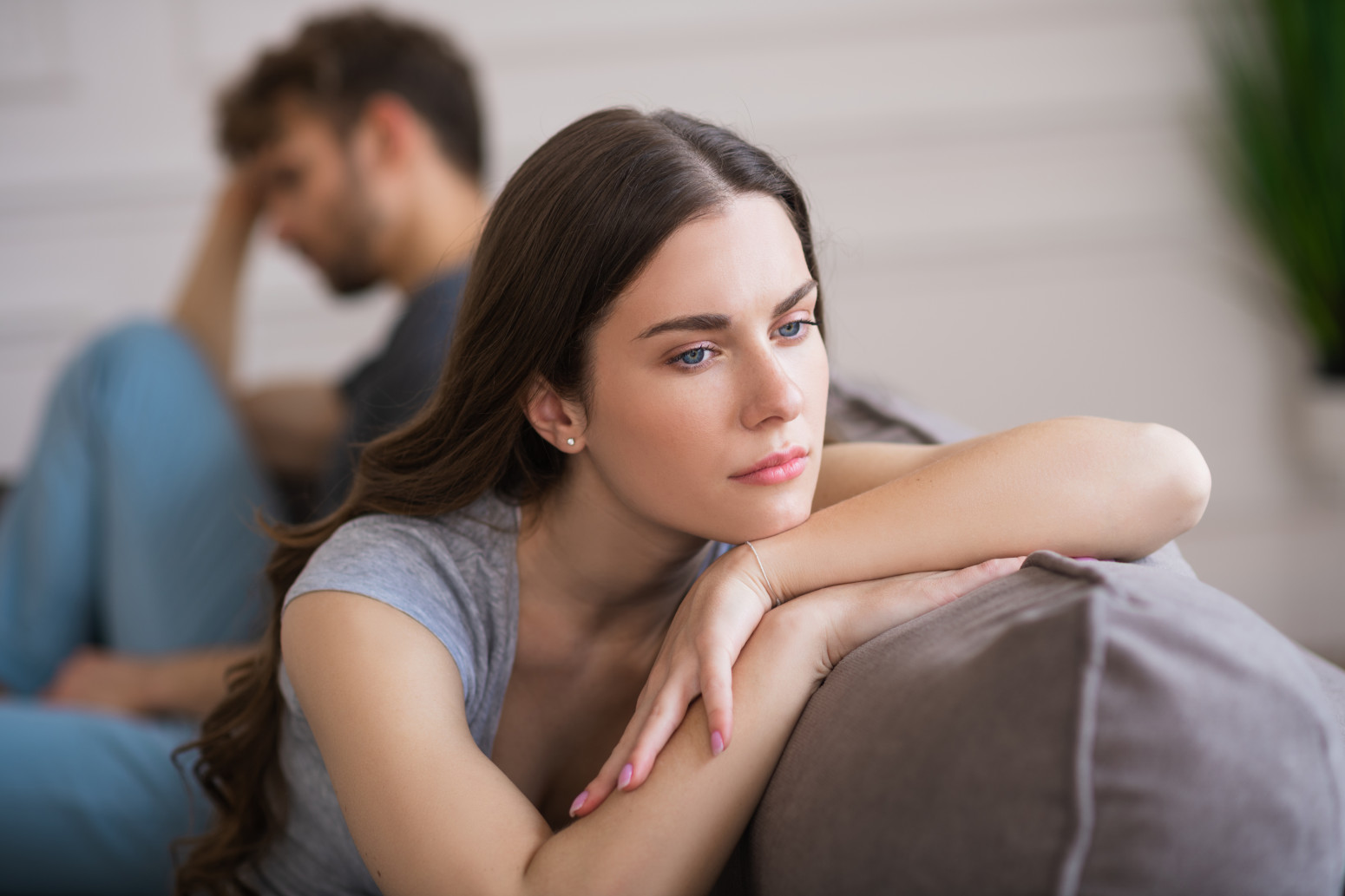 Ljubav ili manipulacija? Prepoznajte love bombing na vreme