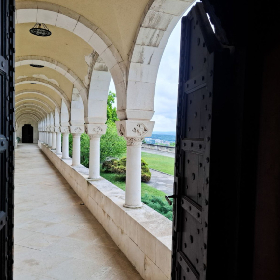 Otvorena sezona turističkih obilazaka Dvorskog kompleksa za 2026. godinu FOTO