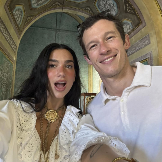 Razbesnela sve i sad je srećna: Dua Lipa napravila svadbu za pamćenje FOTO/VIDEO