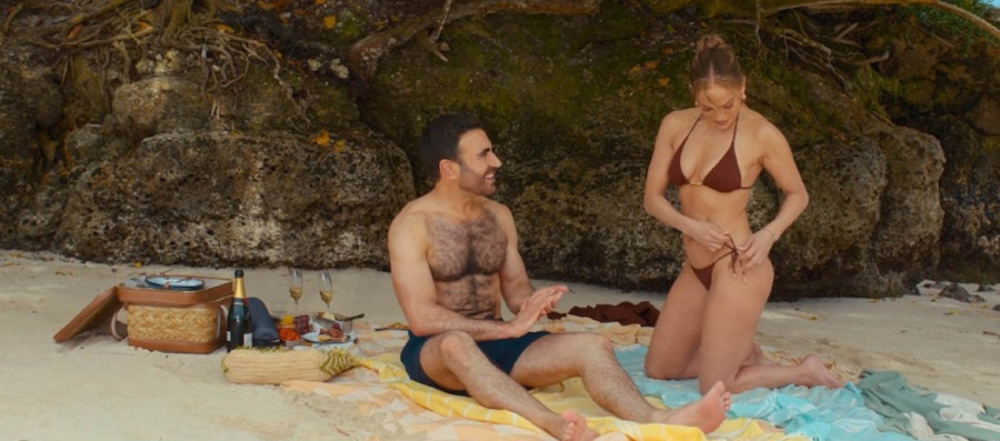 Scena iz filma zapalila mreže; Svi gledaju njenu pozadinu i komentarišu: Vau FOTO/VIDEO