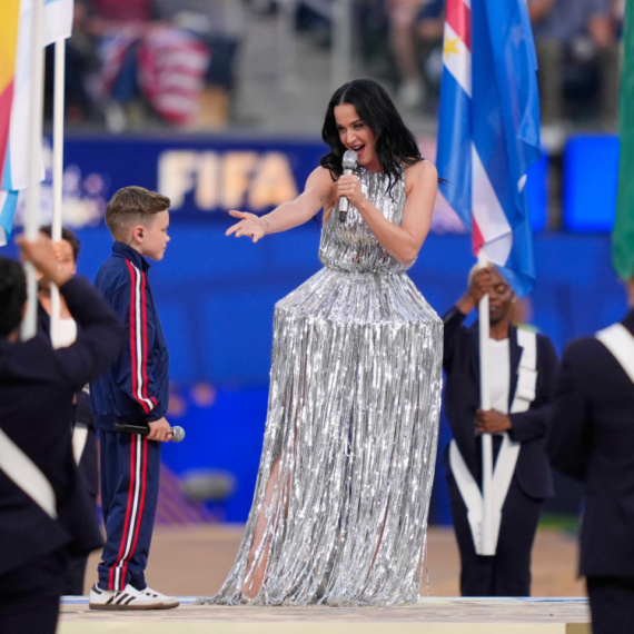 Kejti Peri razočarala nastupom na Mundijalu: "Gasi ovo, katastrofa" VIDEO