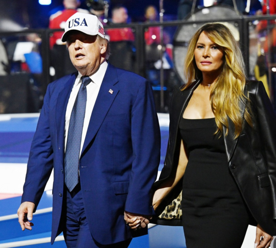 Melanija Tramp nikad nije bila ovako seksi: A samo je obukla malu crnu haljinu FOTO