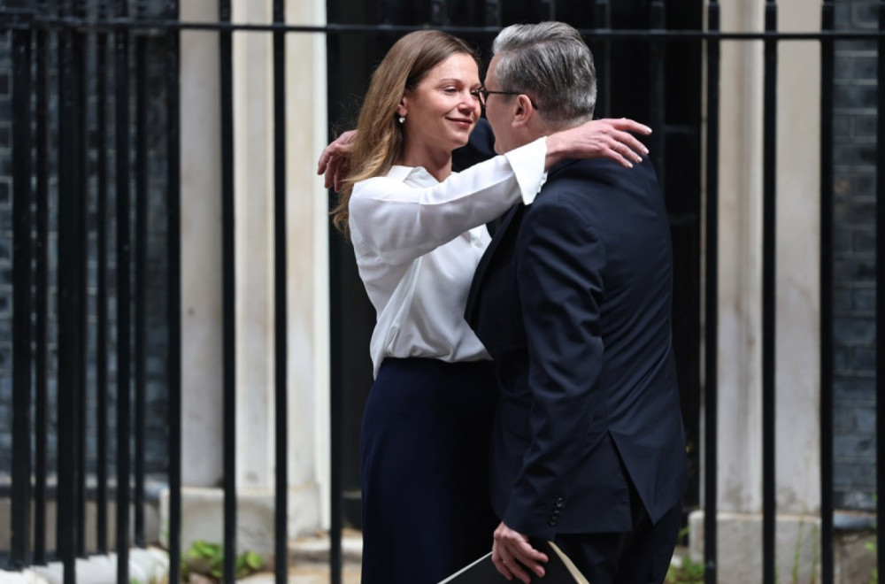 Prvi kontakt su započeli svađom: Ko je supruga britanskog premijera koji je dao ostavku? FOTO