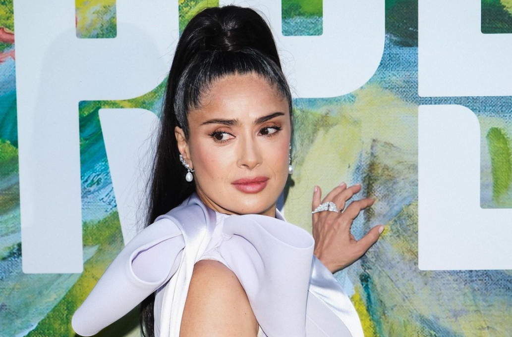 Umesto bujnih grudi pokazala je čist glamur – i svi su zanemeli FOTO