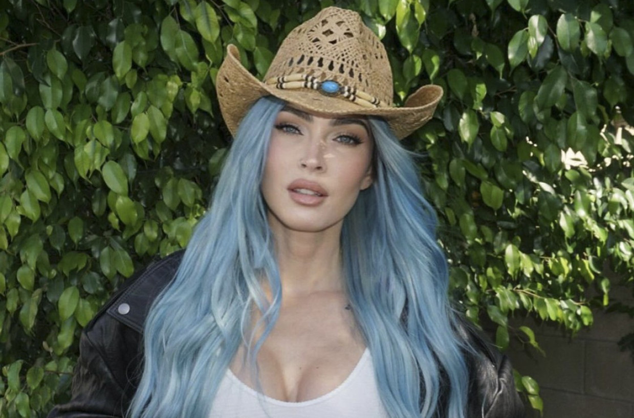Nije čudo što je svi muškarci žele: Vrela objava Megan Foks "srušila" je mreže FOTO