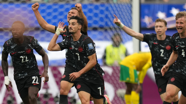Promašaji, pa istorijski gol u nadoknadi – Kanada u osmini finala!