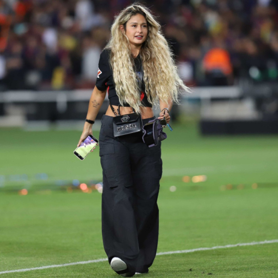 Za brazilskom vagsicom uzdiše ceo stadion: Od tinejdžerskih dana ljubi zgodnog fudbalera FOTO