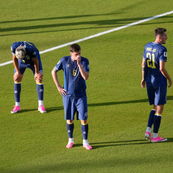 Na stadionu svi plakali uz Halidovu pesmu, a sada se oglasio i njegov sin: "Za mene ste pobednici" VIDEO