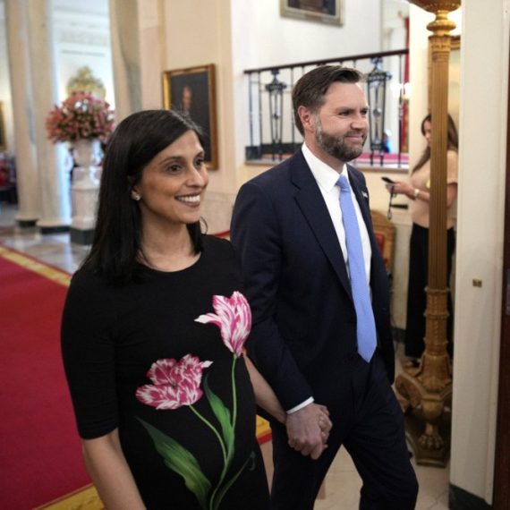 Američki potpredsednik dobio četvrto dete: Ovo je jedinstven slučaj u više od 150 godina FOTO