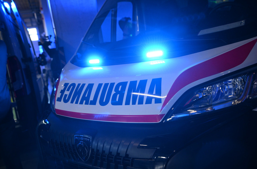 Udes na putu između Novog Pazara i Tutina: Vozilo završilo na krovu