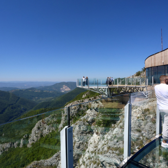 Besplatan ulaz na spektakularni vidikovac: Svi hrle ka novoj turističkoj atrakciji Srbije FOTO
