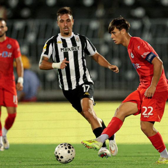 Živ je Partizan!