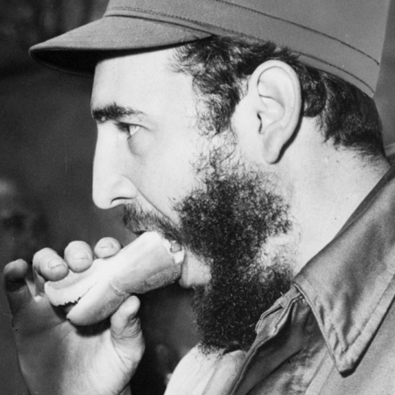 Čovek koji je prkosio Americi i vladao Kubom skoro pola veka: 100 godina od rođena Fidela Kastra