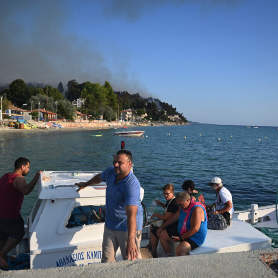 Drama na Halkidikiju: Požar pod kontrolom, ali stiže upozorenje koje brine sve FOTO