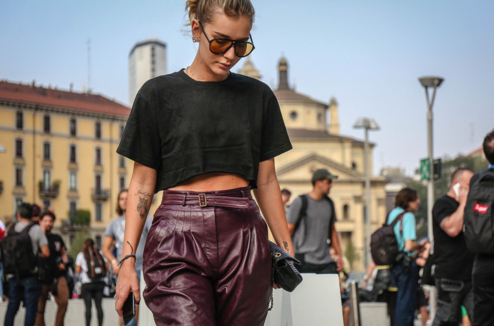 Zaboravite na kapri pantalone: Ovaj retro model je novi modni hit za kraj leta i jesen FOTO