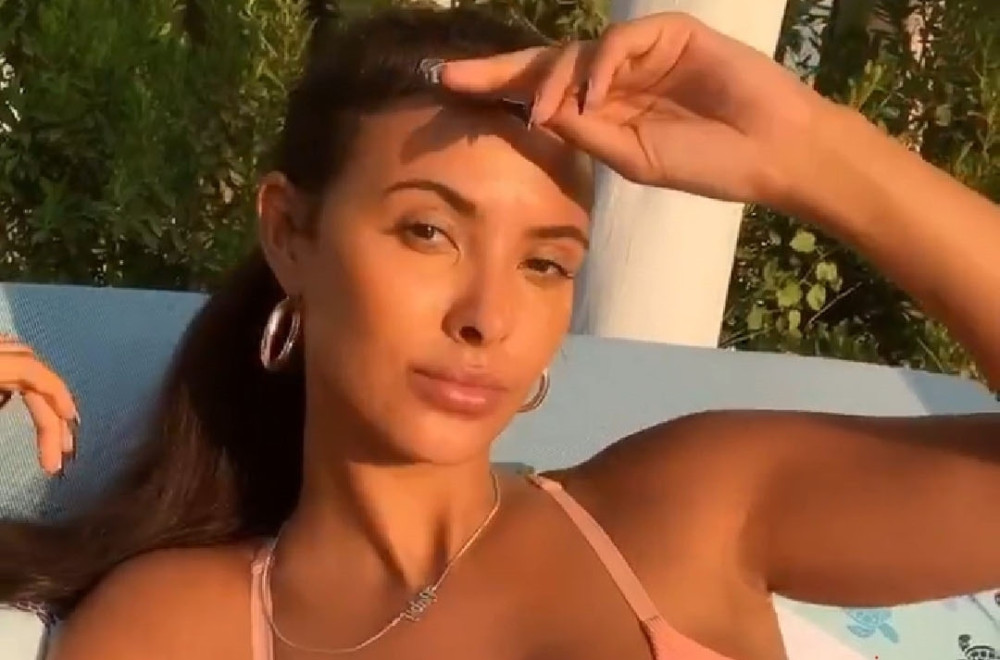 Njene seksi obline nikad ne razočaraju: Sada je ponosno pokazala i zadnjicu FOTO