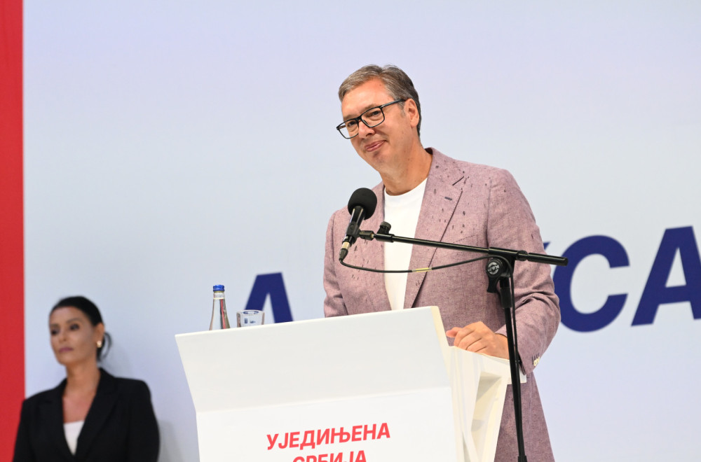 Vučić najavio ulaganje od 3,5 miliona evra za sportsku dvoranu u Užicu
